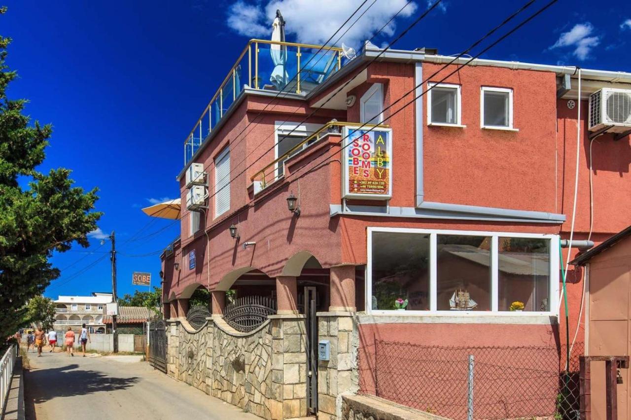 Hotel Vila Alby à Bar Extérieur photo